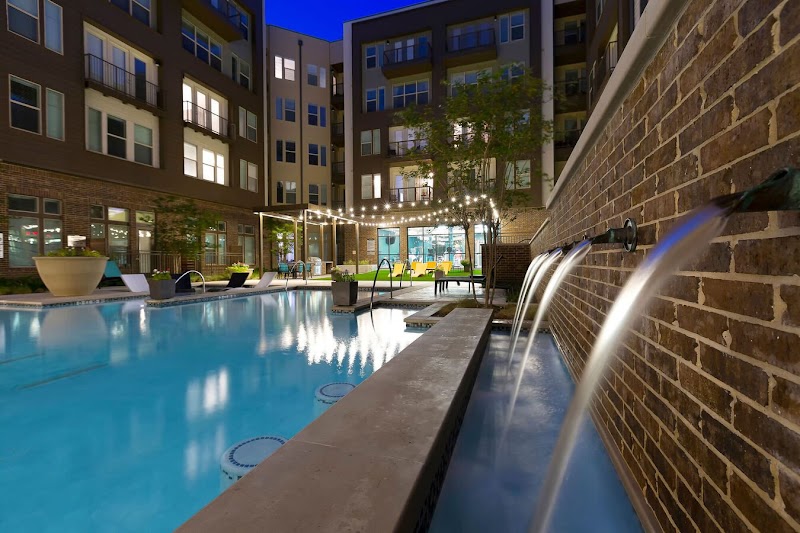 South 400 Apartments